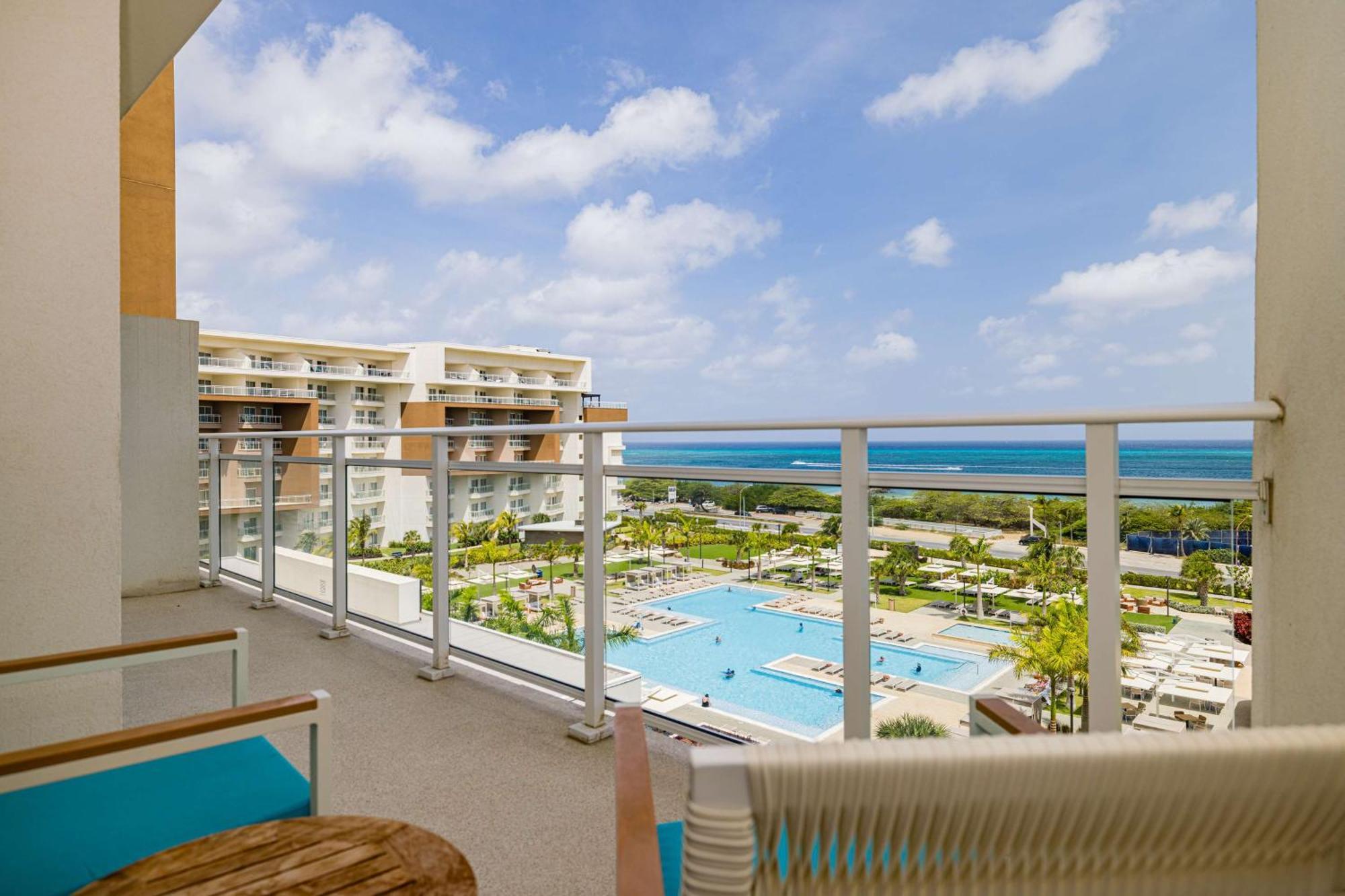 Embassy Suites By Hilton Aruba Beach Resort Palm Beach Exterior foto